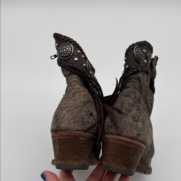 Corral Brown Distressed Fringe Turquoise Ankle Booties Women Size 7 1/2 BLEMISH - Picture 6 of 8